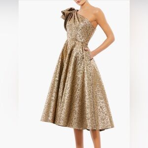 Mac Duggal Elegant Gold Midi Dress